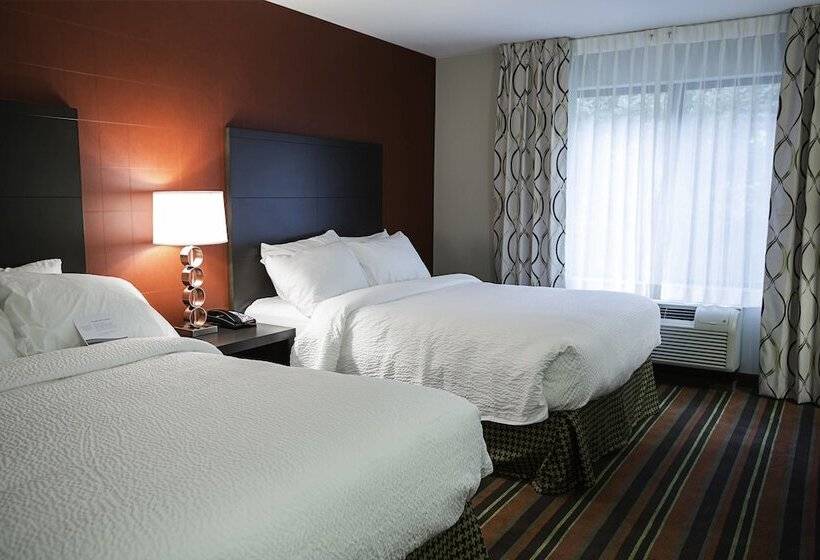 Fairfield Inn & Suites By Marriott Moscow