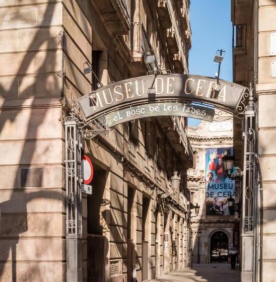 مسافرخانه Bypillow Ramblas