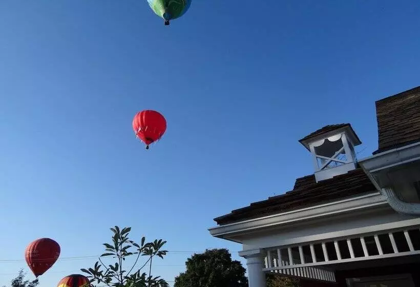 فندق Birdinhand Family Inn