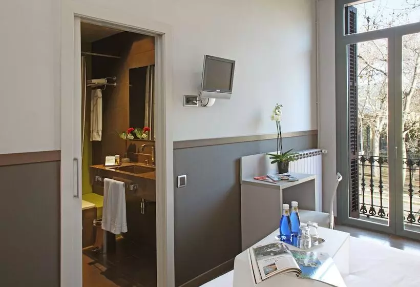 Отель Chic & Basic Zoo