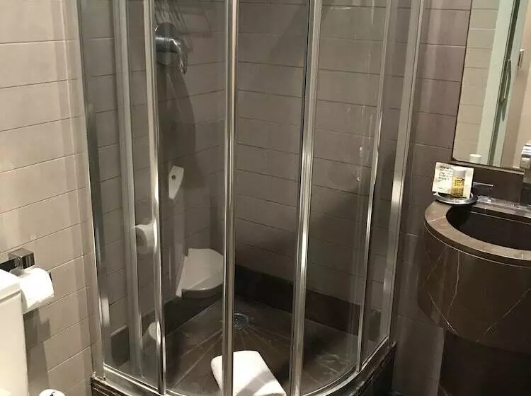 Отель Chic & Basic Zoo