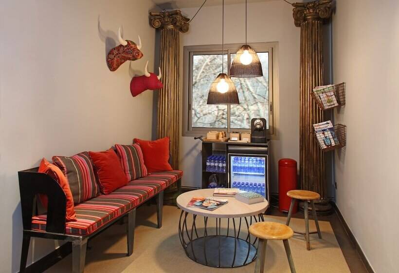 هتل Chic & Basic Zoo