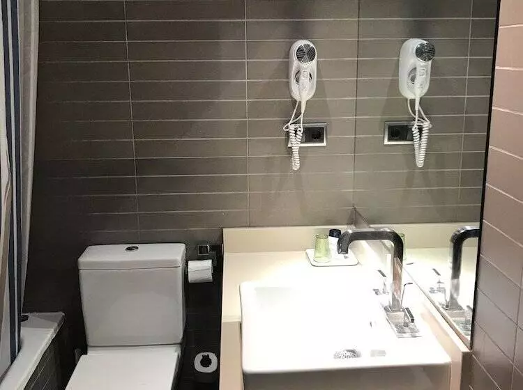 Отель Chic & Basic Zoo