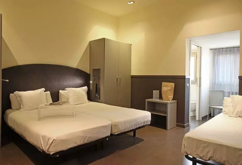 Отель Chic & Basic Zoo