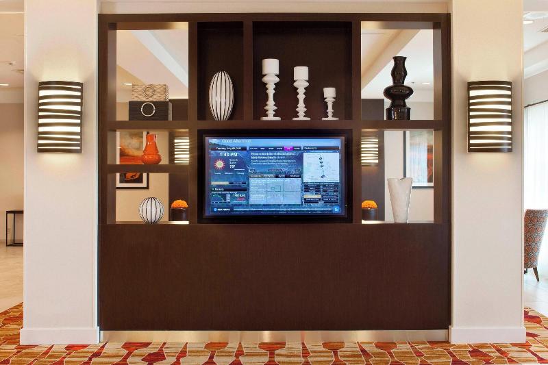 호텔 Courtyard By Marriott Pueblo