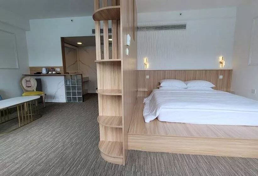 هتل Grand Bay View