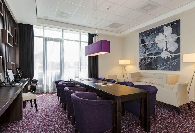 Hotel Hampton By Hilton Amsterdam Airport Schiphol