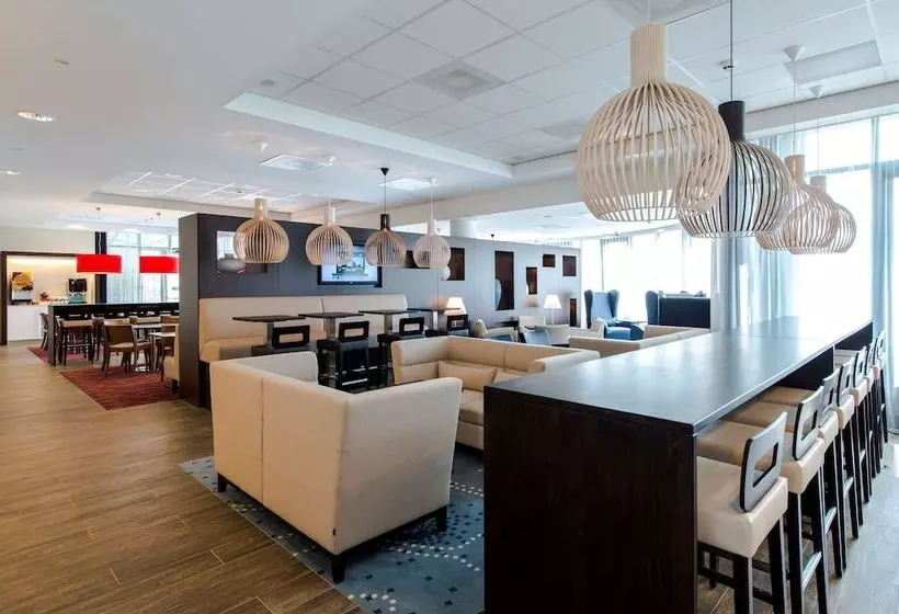 Отель Hampton By Hilton Amsterdam Airport Schiphol