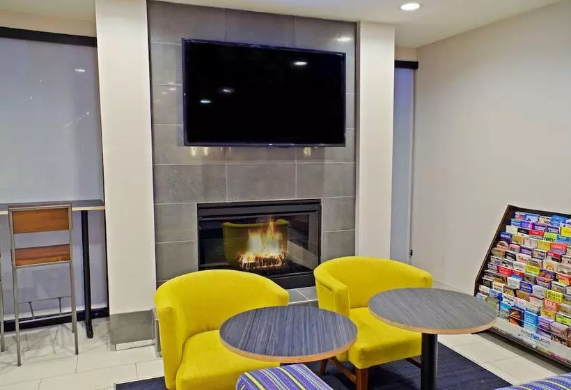 ホテル Holiday Inn Express & Suites   Phoenix North   Scottsdale, An Ihg