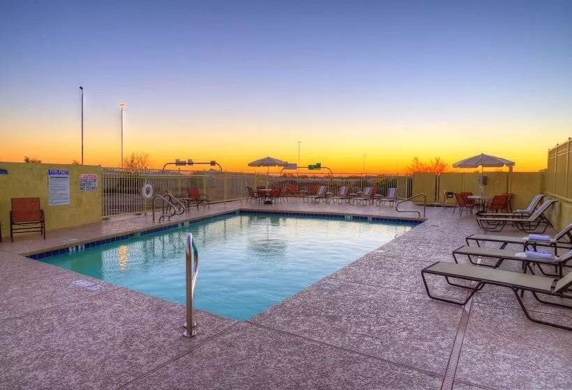 ホテル Holiday Inn Express & Suites   Phoenix North   Scottsdale, An Ihg