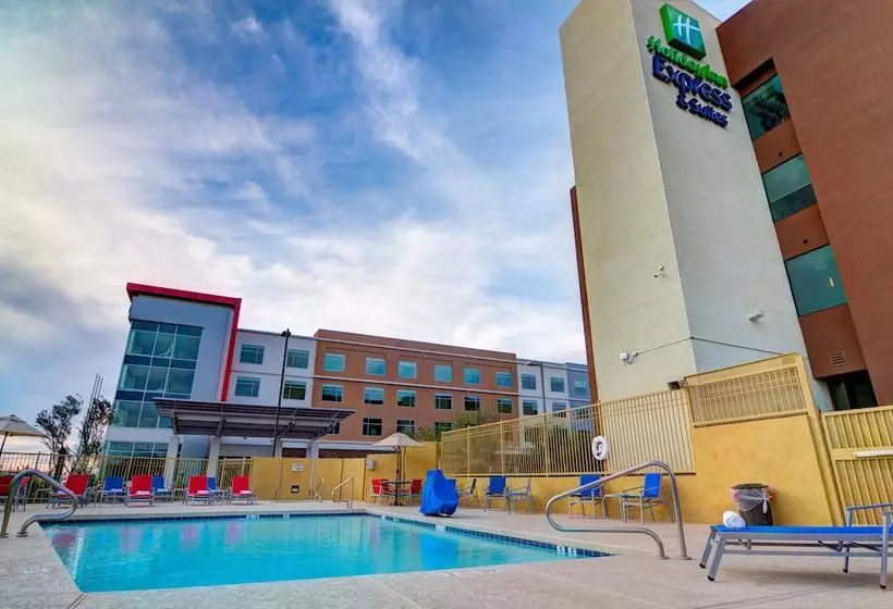ホテル Holiday Inn Express & Suites   Phoenix North   Scottsdale, An Ihg