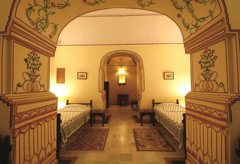 Отель Indra Vilas