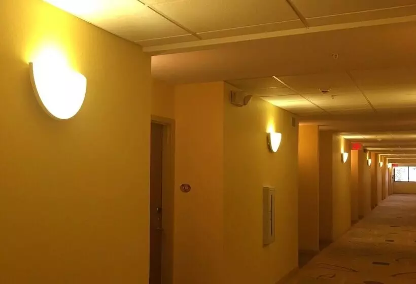 Marble Waters Hotel & Suites, Trademark By Wyndham