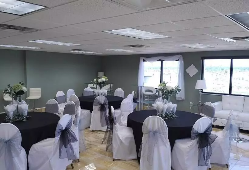 Marble Waters Hotel & Suites, Trademark By Wyndham