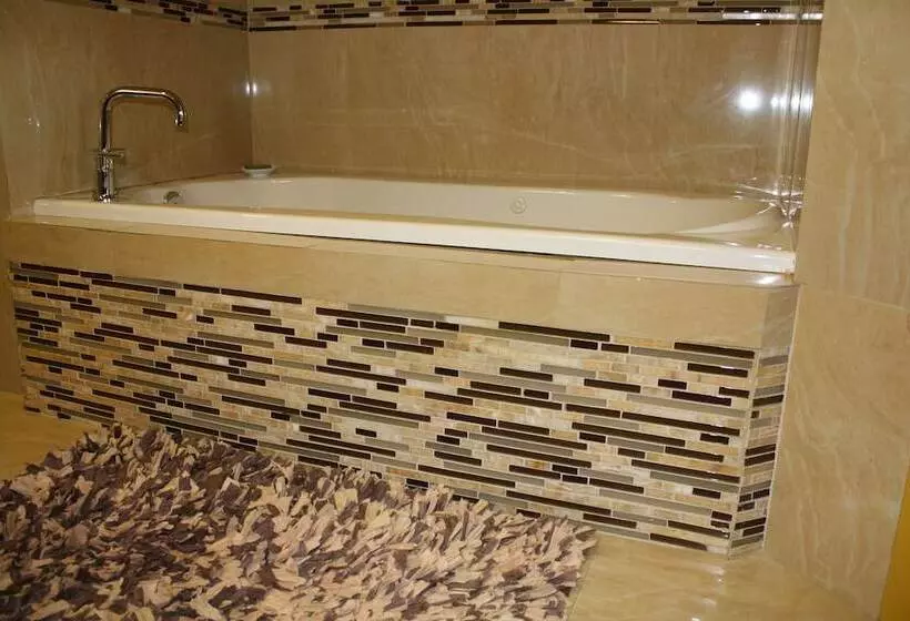 Marble Waters Hotel & Suites, Trademark By Wyndham