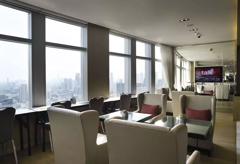 Отель Marriott Bangkok Sukhumvit