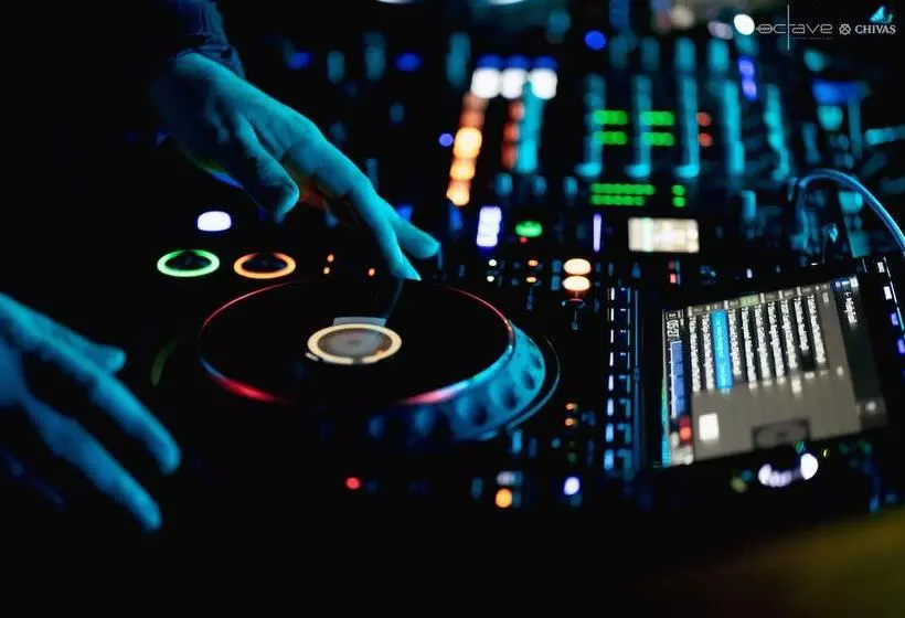 Отель Marriott Bangkok Sukhumvit