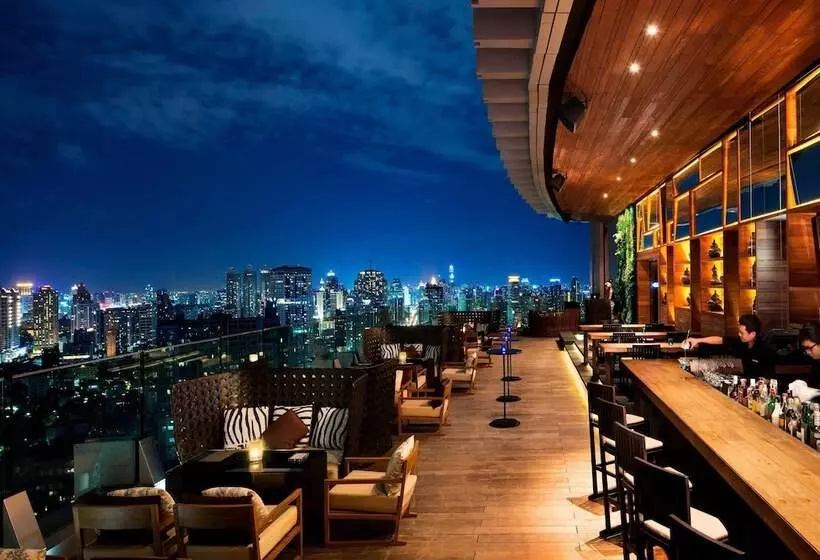 Отель Marriott Bangkok Sukhumvit