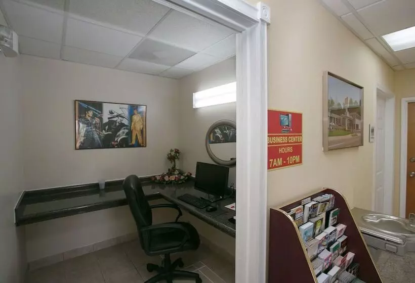 酒店 Memorylane Inn & Suites