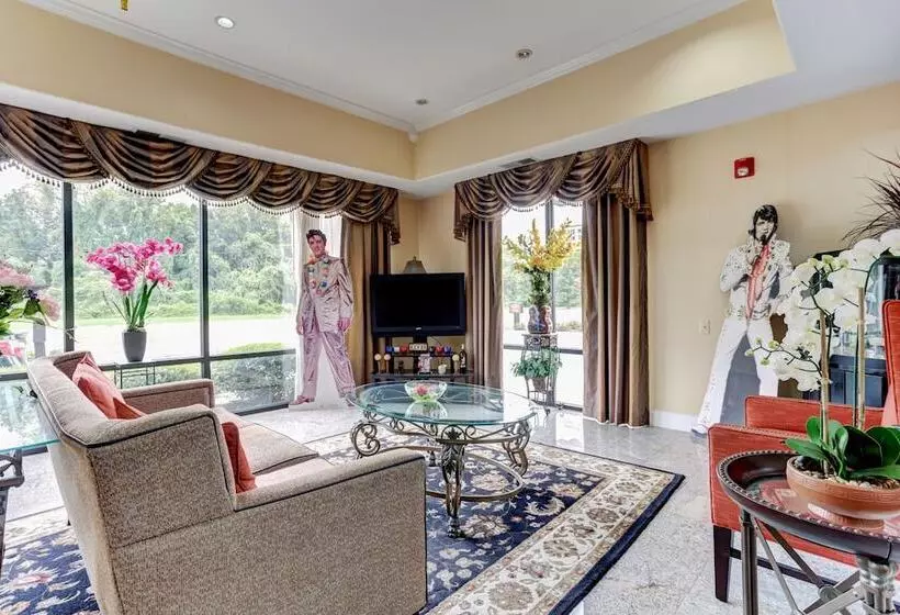 酒店 Memorylane Inn & Suites