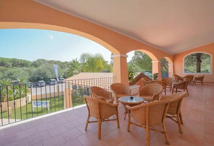 Отель Amareclub Rocca Dorada