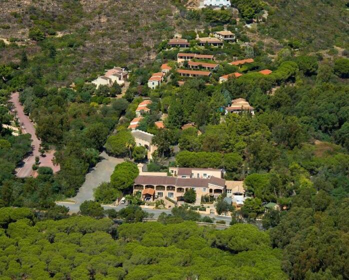 Отель Amareclub Rocca Dorada