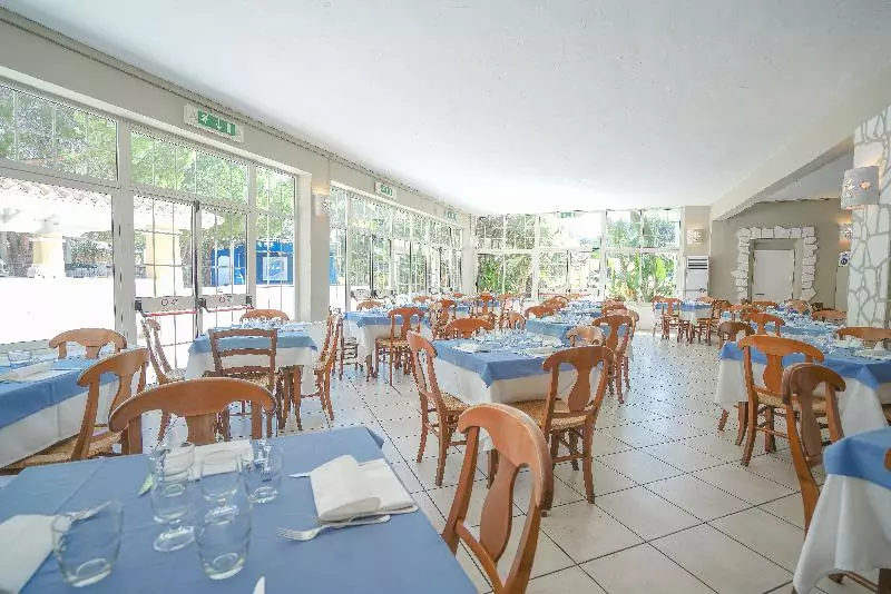 Отель Amareclub Rocca Dorada