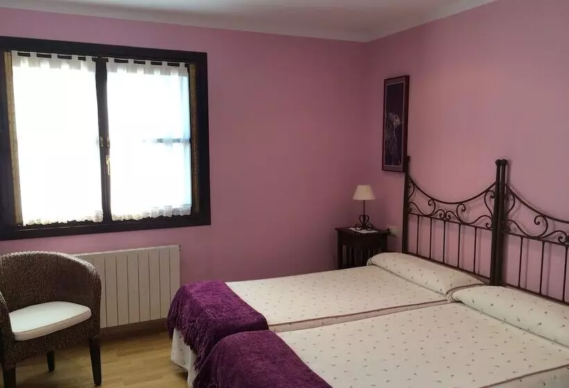 田舎風ホテル El Texeu