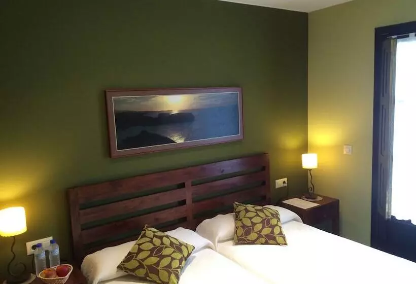 田舎風ホテル El Texeu