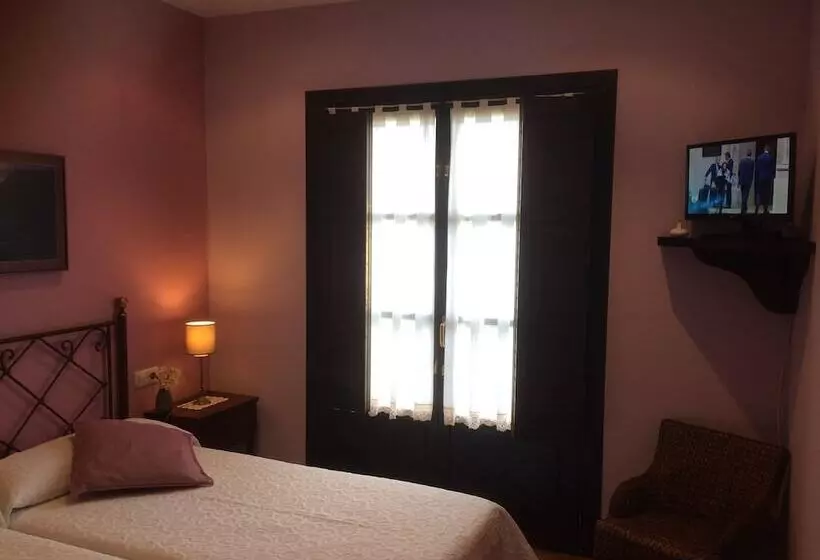 田舎風ホテル El Texeu