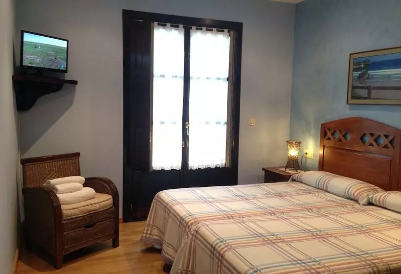 田舎風ホテル El Texeu