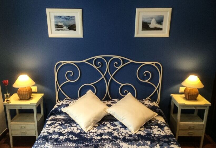 田舎風ホテル El Texeu