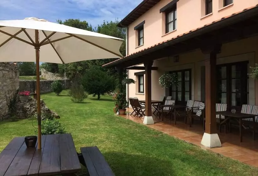 田舎風ホテル El Texeu