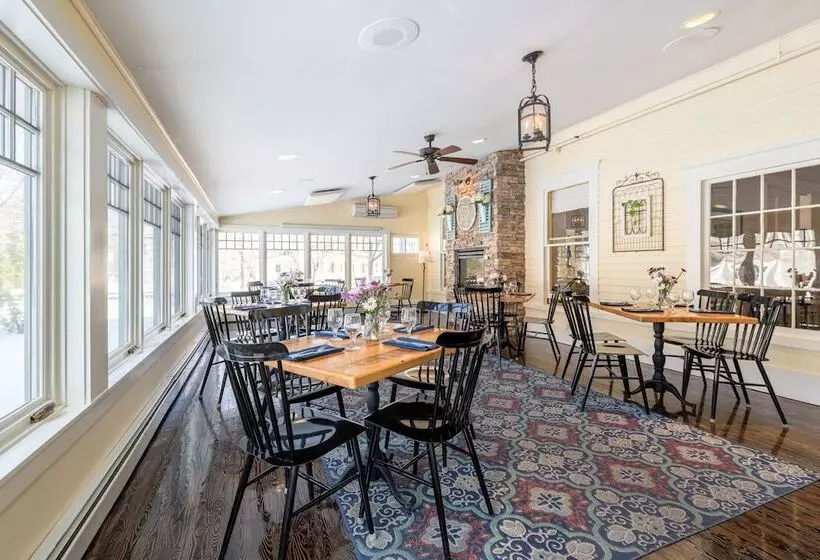 ホテル The Norwich Inn