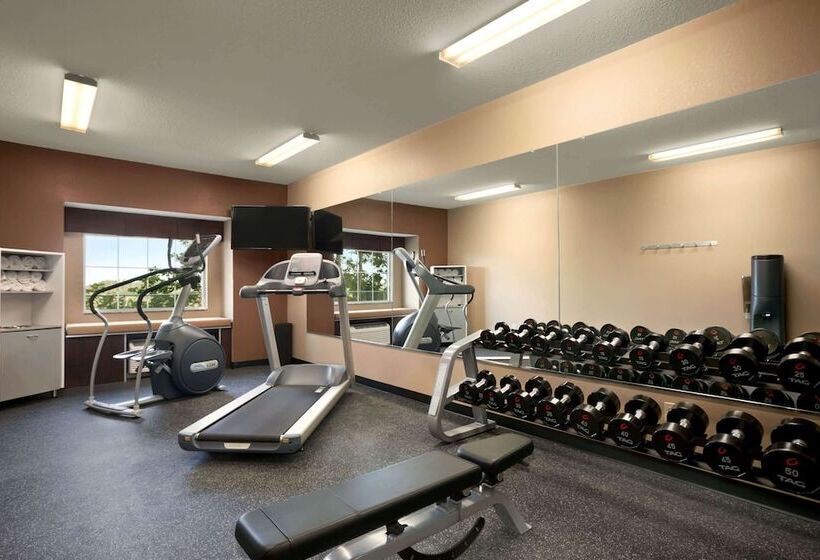 Microtel Inn & Suites By Wyndham St Clairsville   Wheeling