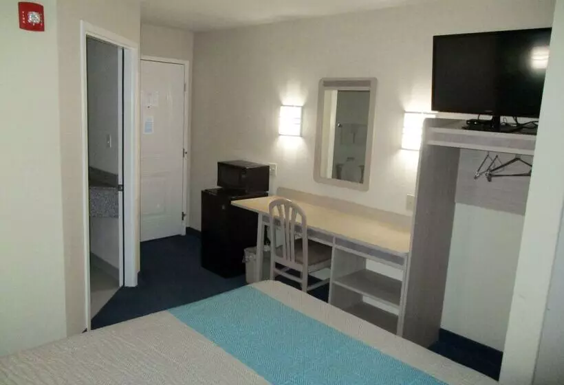 호텔 Baymont By Wyndham Kingdom City