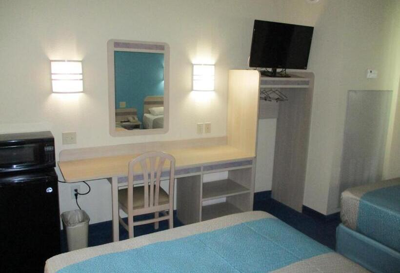 호텔 Baymont By Wyndham Kingdom City