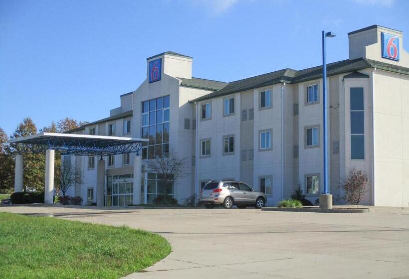 호텔 Baymont By Wyndham Kingdom City