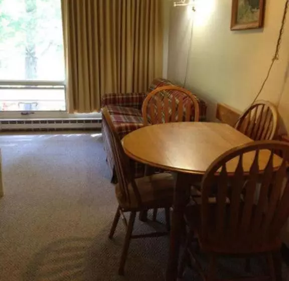 渡假胜地 Evergreen Valley Inn