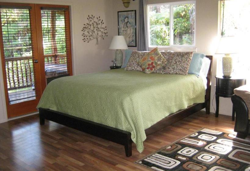 Volcano Singing Forest Cottage