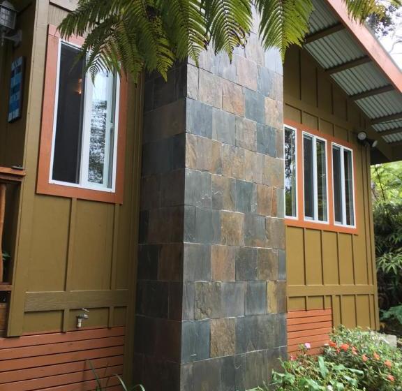 Volcano Singing Forest Cottage