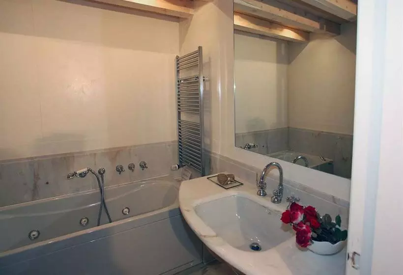 Palazzo Contarini Della Porta Di Ferro