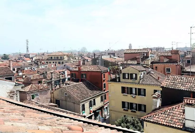 Palazzo Contarini Della Porta Di Ferro