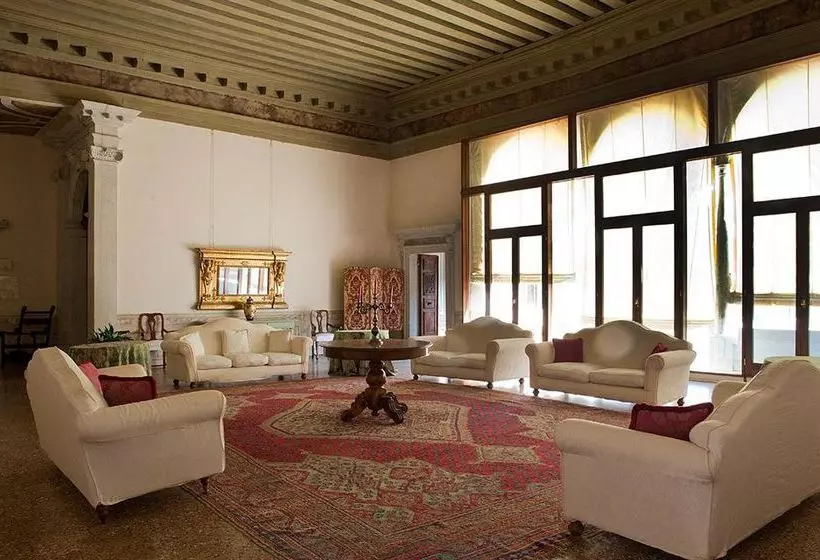 Palazzo Contarini Della Porta Di Ferro