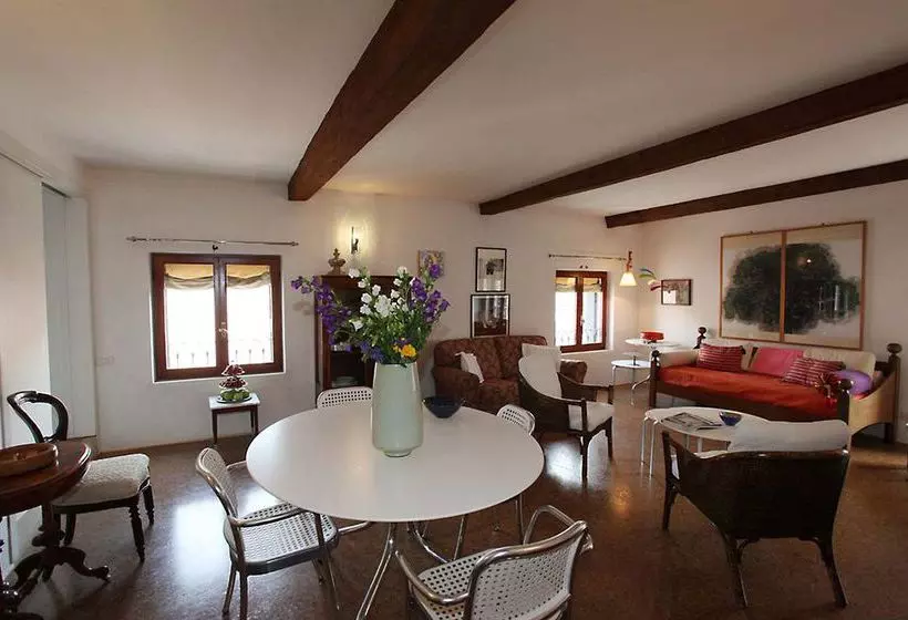 Palazzo Contarini Della Porta Di Ferro