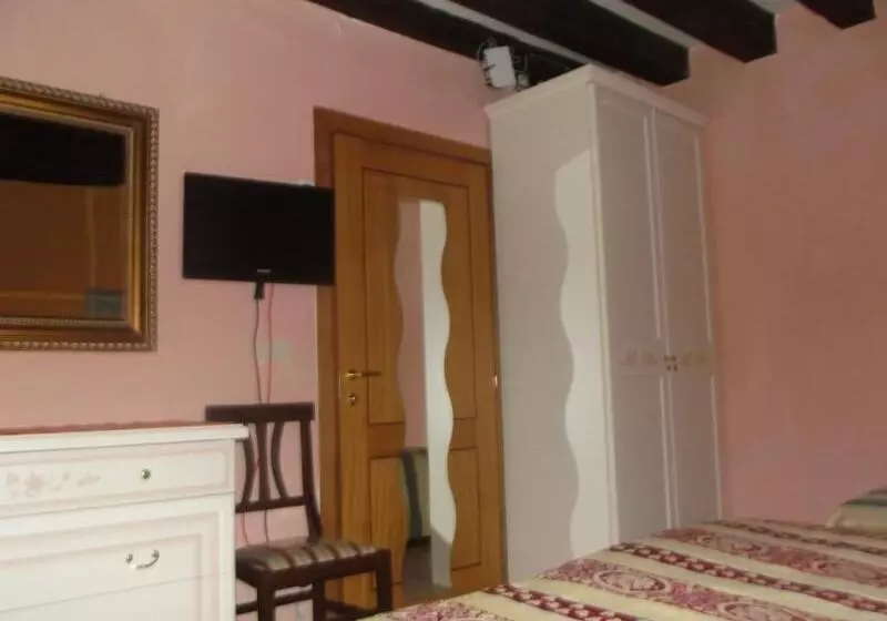 ベッドアンドブレックファースト Alloggi Serena