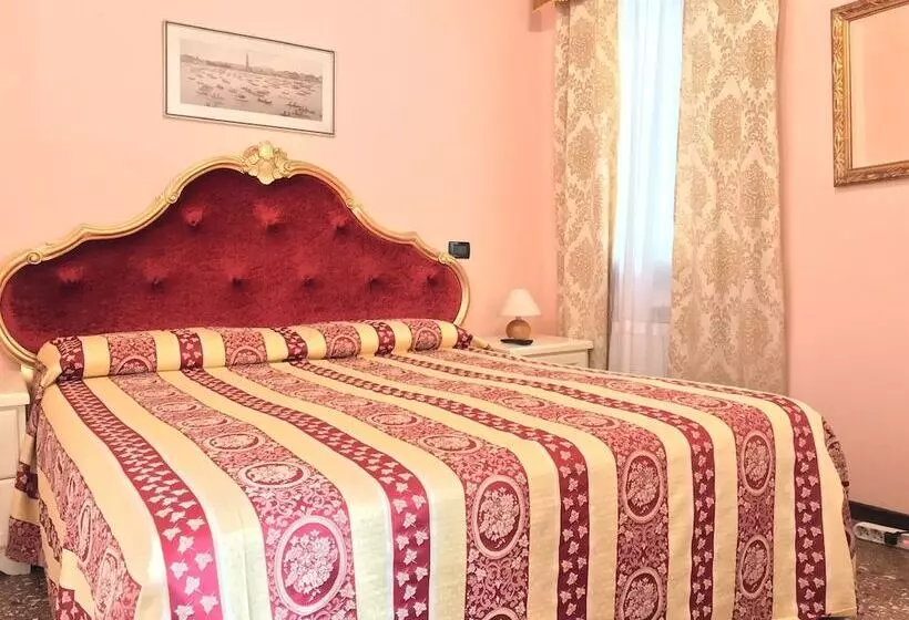 ベッドアンドブレックファースト Alloggi Serena