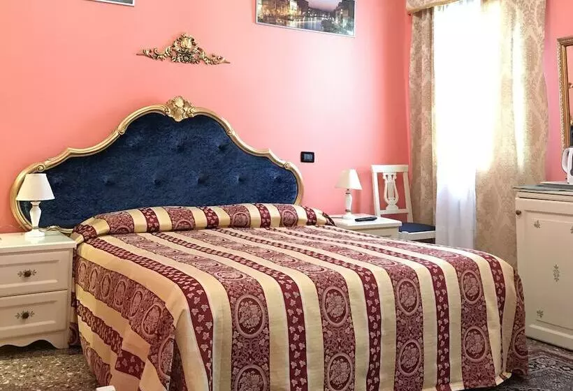 ベッドアンドブレックファースト Alloggi Serena