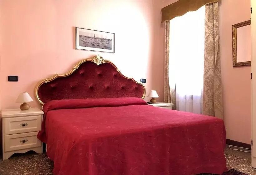 ベッドアンドブレックファースト Alloggi Serena