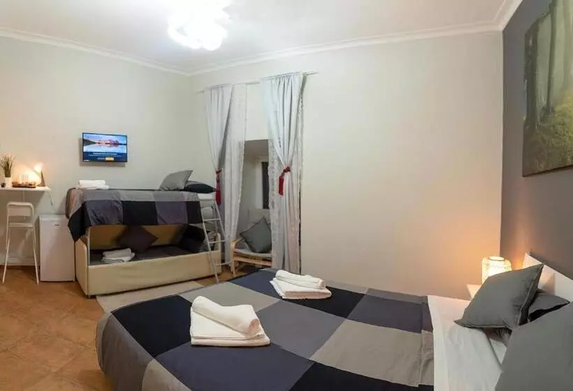 ホテル Martini Rooms